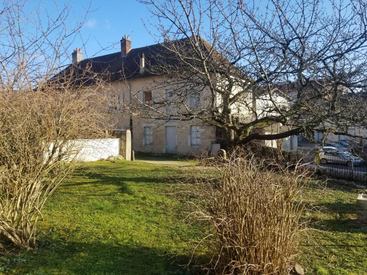 Gite Le Saint-Amour Apartment Exterior photo